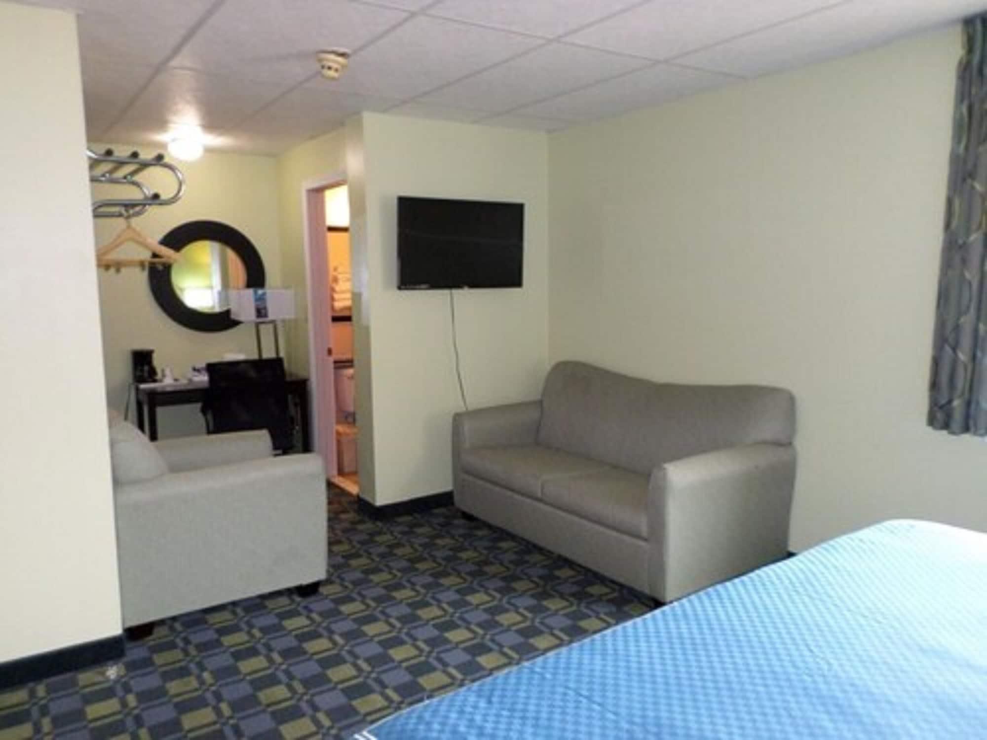 Travelodge By Wyndham Cleveland Lakewood Exterior foto