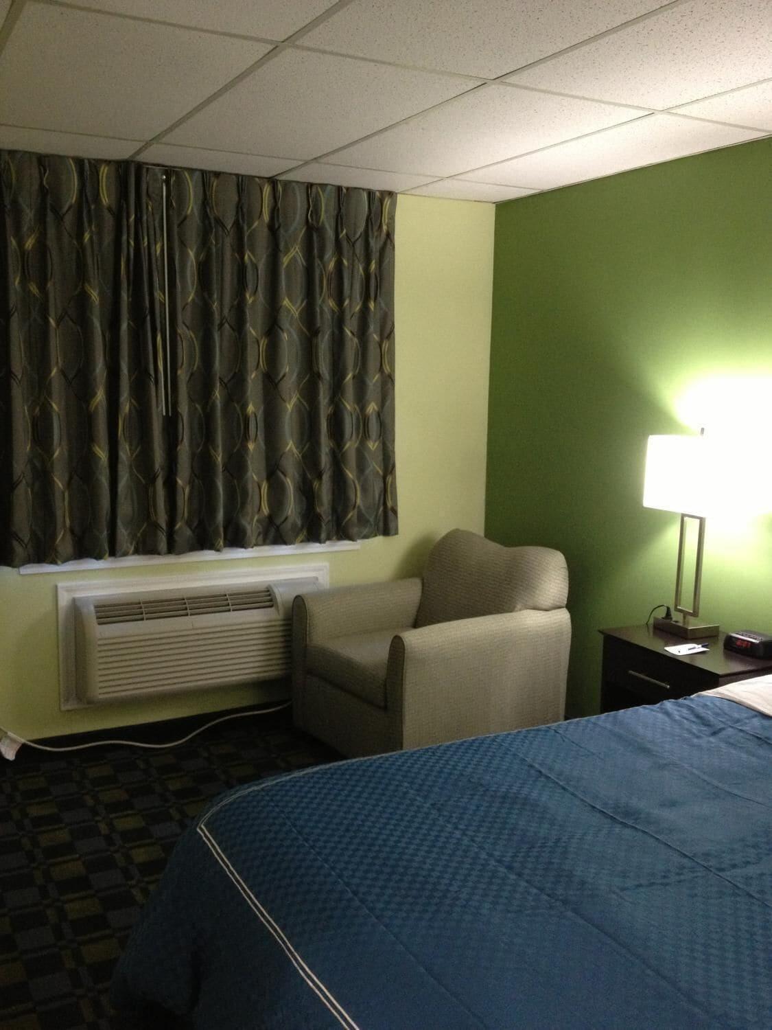 Travelodge By Wyndham Cleveland Lakewood Exterior foto