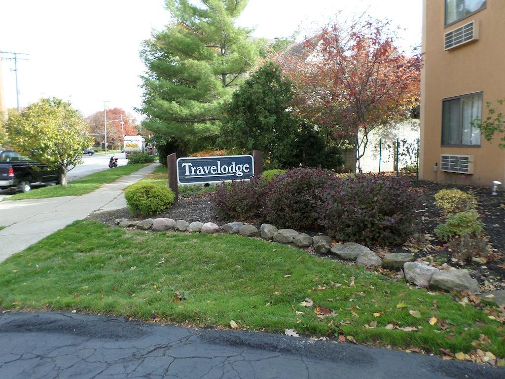 Travelodge By Wyndham Cleveland Lakewood Exterior foto